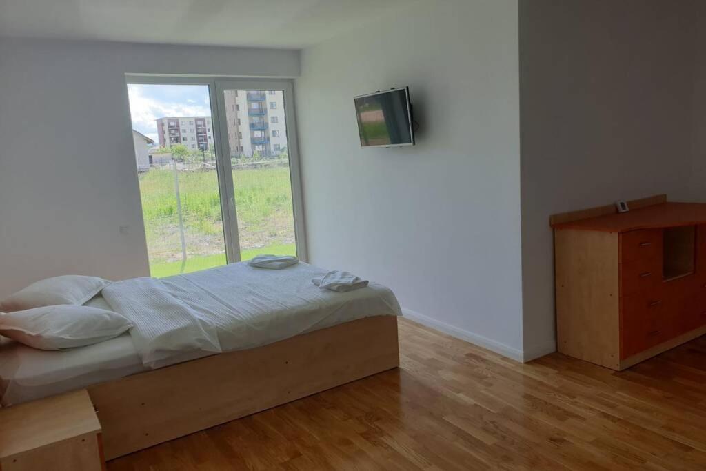 Garden Leisure Apartments Brasov Ngoại thất bức ảnh